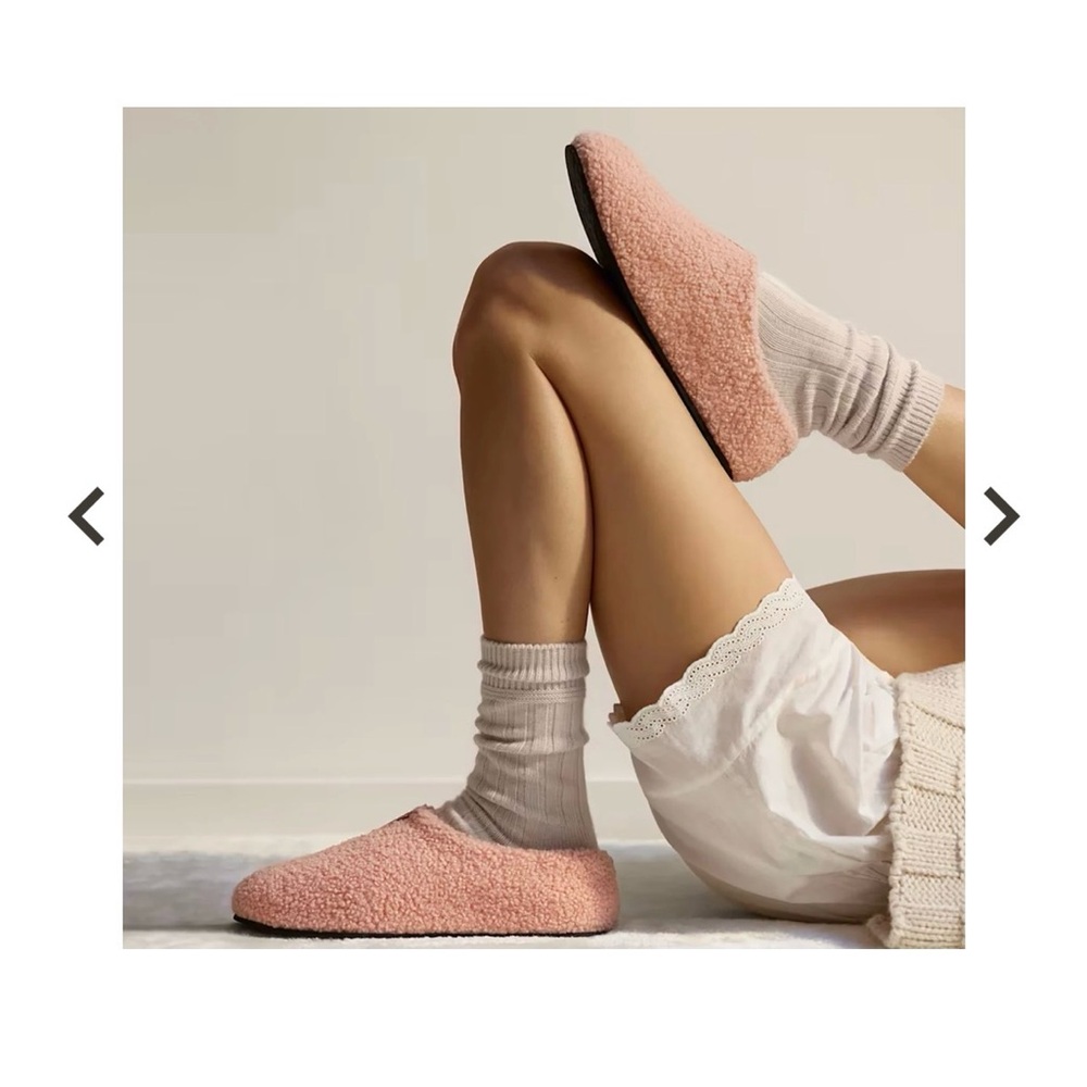 NWT Bombas Women's Soft Pink Slippers size 10